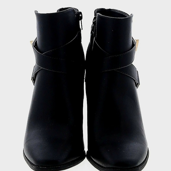 JustFab Black Ankle Boots size 10 - Picture 3 of 3